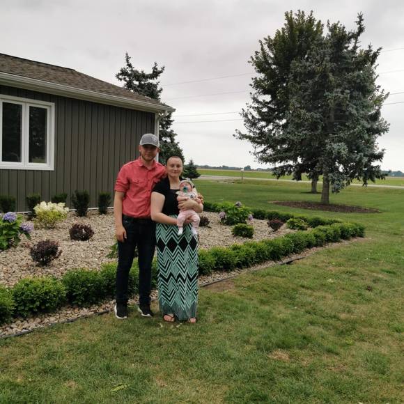 Meet your Posher, Sarah - Picture 1 of 1